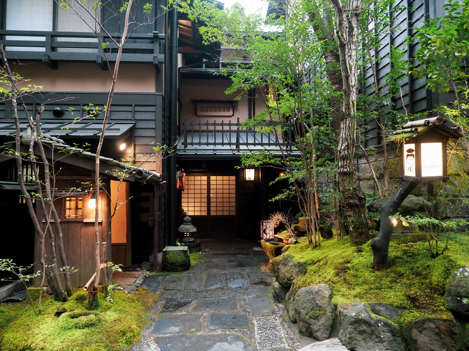 延伸閱讀：【黑川溫泉住宿】黑川溫泉富士屋旅館 黑川溫泉門面擔當 點燈超夢幻