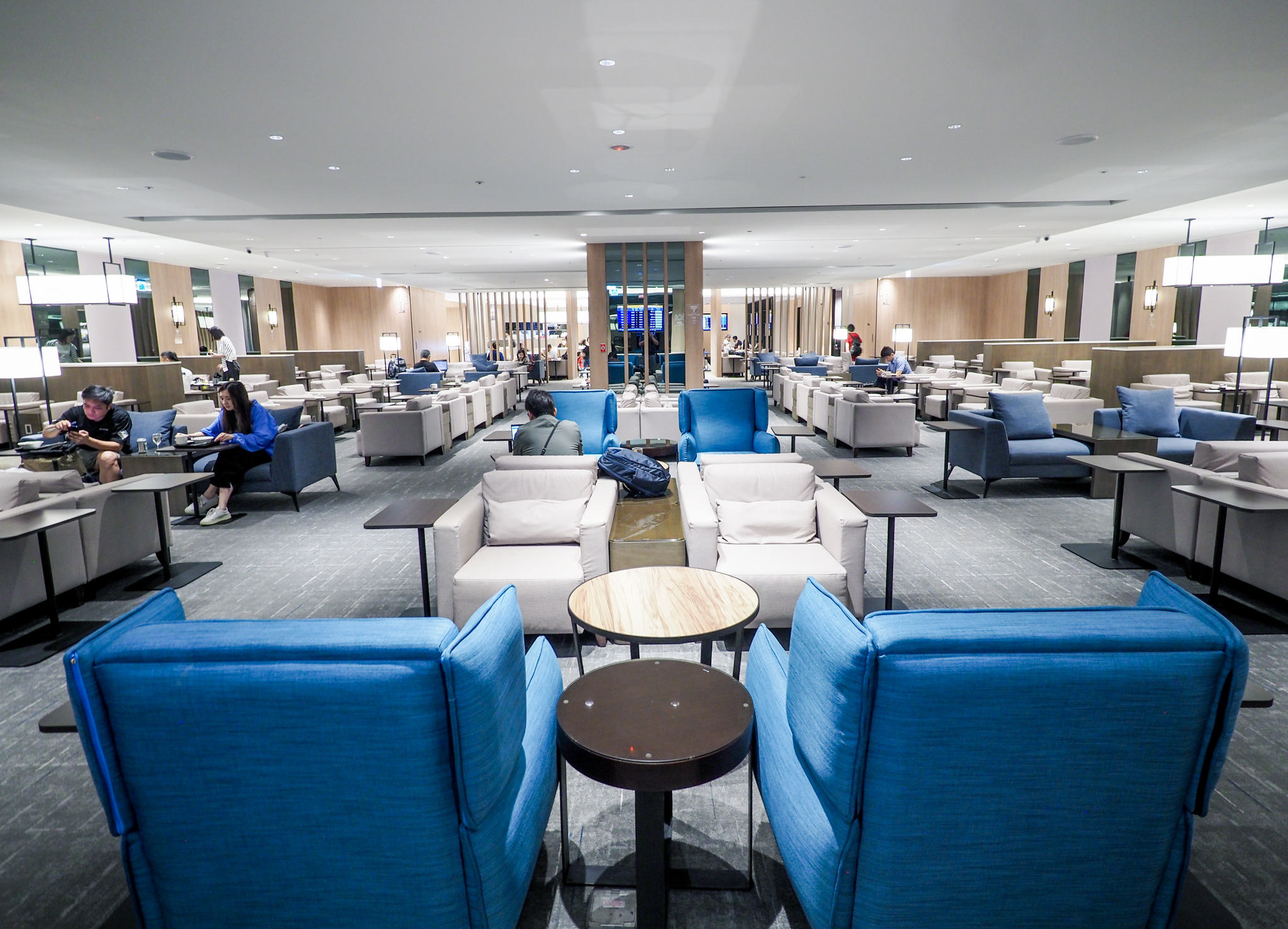 網站近期文章：【松山機場貴賓室】2025年松山機場國際線貴賓室 AIRLINES VIP LOUNGE